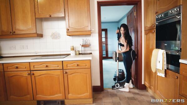 Busty Latina Works as a Cleaning Lady, But Dreams of Becoming a Real Slut